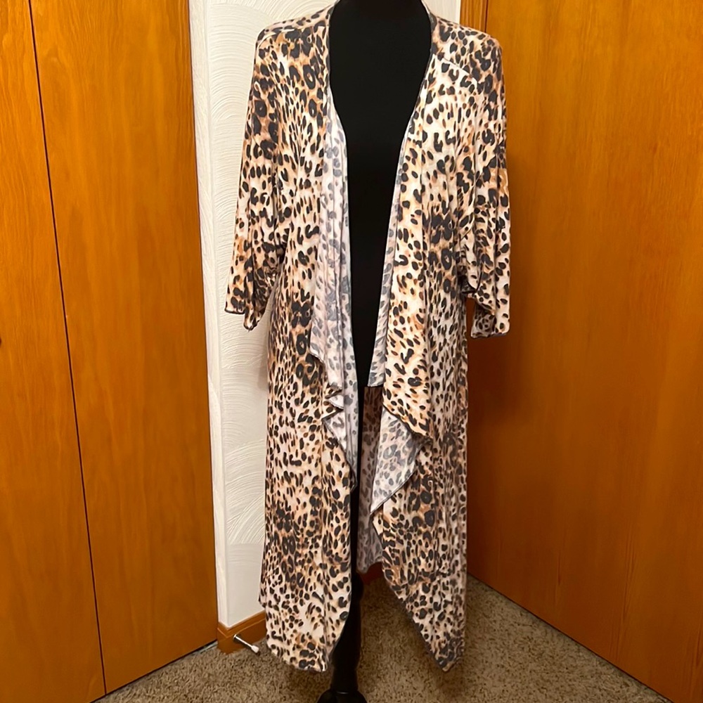 LuLaRoe Medium open front sweater - CHEETAH!!!!!